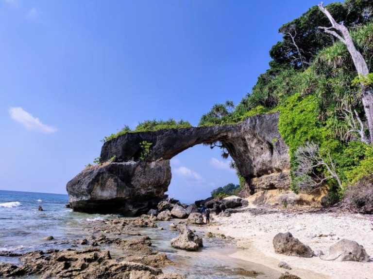 5e23bb612e290ccc1accce7a_Natural-bridge-neil-island