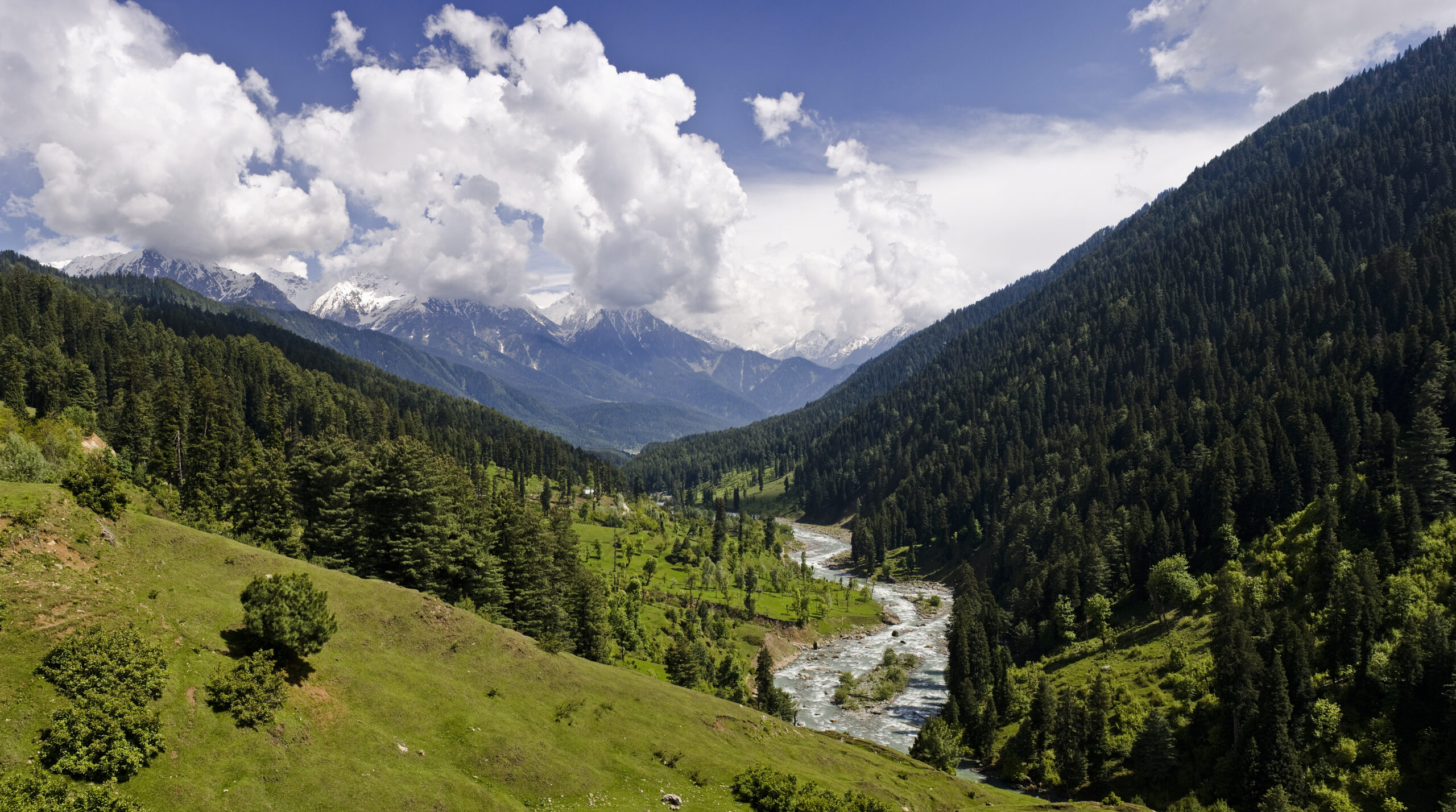 kashmir-tour-packages-from-delhi